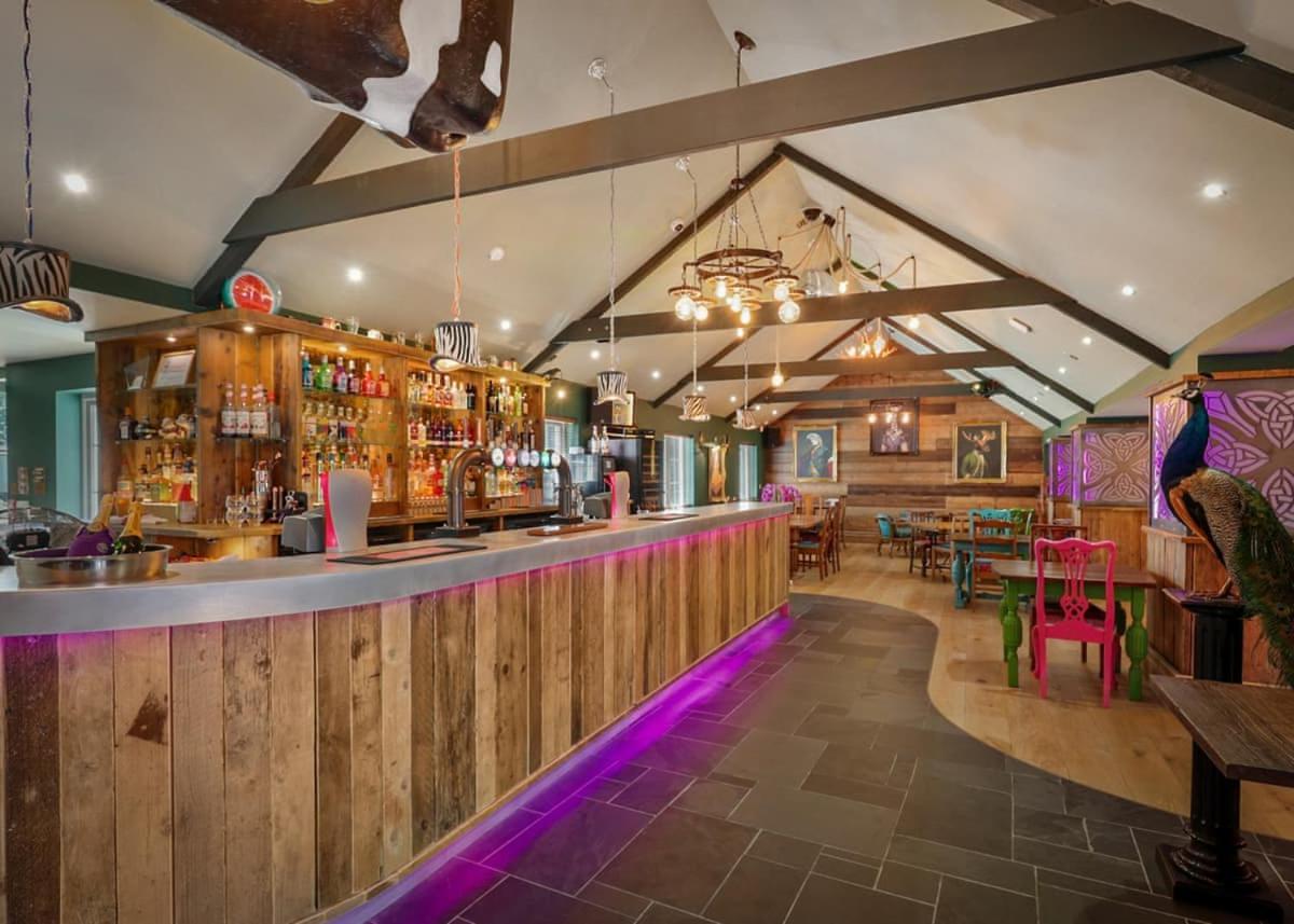 Noble Court Holiday Park Narberth Extérieur photo